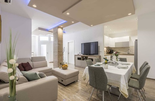 Solin House | Diverso A&B Holiday property