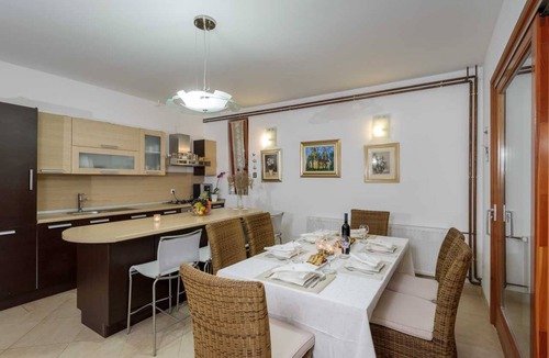 Betina Villa | Divine Stylish Villa Surrounded By Mother Nature