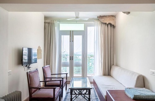 Hauz Khas Village Apartment | Diwan-E-Khas Platinum Penthouse