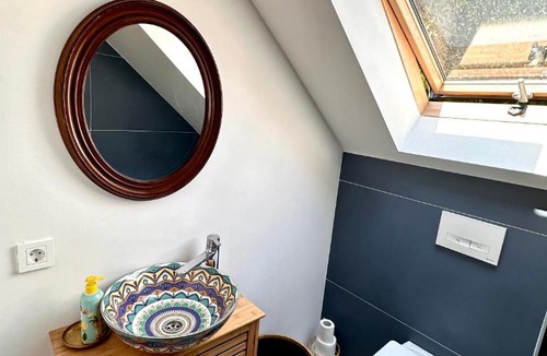 Moldovenesti House | Dock Cottage House