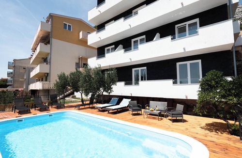 Marusici Apartment | Dodjite i odmorite se u našem predivnom apartmanu
