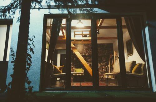 Nisava District Cabin | Dom sa pogledom Jela