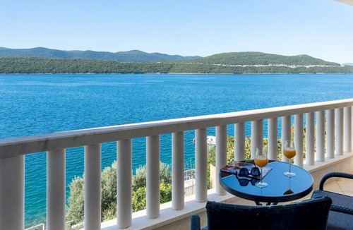 Neum Apartment | Double Room with Sea View