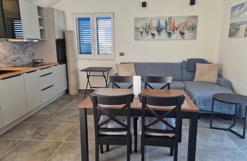 Loviste Apartment | DOWNTOWN VlEW