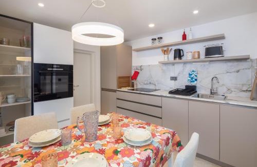 Stanici Villa | Duplex Laurentis - private pool - beachfront - newly built