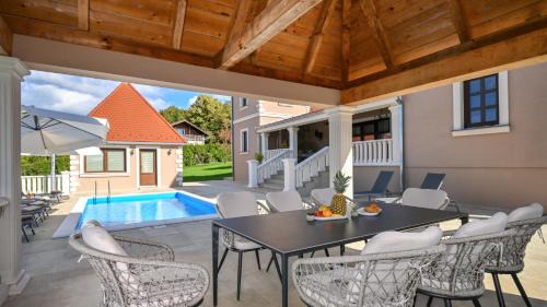 Sveti Ilija Villa | Dvori Perdedaj by Villas Guide