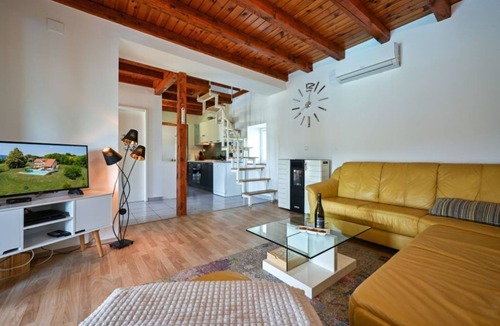 Pregrada Villa | Elegant 4‑Bedroom Dreamy Hill Villa with Pool & Jacuzzi in Croatian Hills