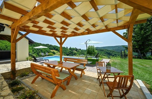 Pregrada Villa | Elegant 4‑Bedroom Dreamy Hill Villa with Pool & Jacuzzi in Croatian Hills