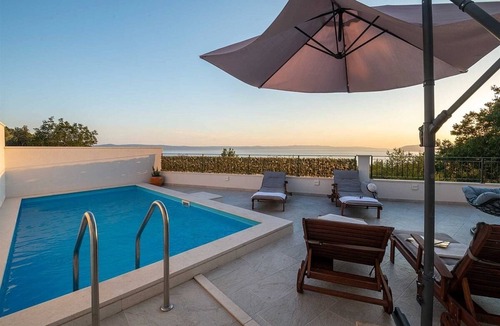 Makarska Villa | Elegant Villa, Private Pool, Jacuzzi, Sauna, Games Room, Stunning Sea Views on the Makarska Riviera!