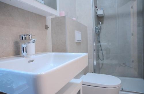 Novi Zagreb Apartment | Elly Arena Zagreb Apartment Home