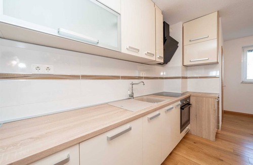 Policnik Apartment | Ema's Olive Garden Apt 2 - Families only 4 + 1