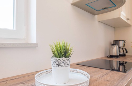 Dragove House | "Ena" mit Blick auf das Wasser by Interhome