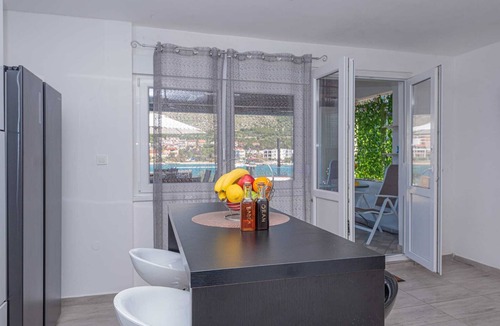 Grebastica House | Enjoy a Holiday Home Family Fun with Sea View right on the beach, Pet Friendly