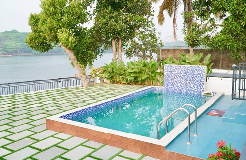 Aluva Villa | Experience Bliss at periyarVibes Aluva:Private 4Bedroom villa with Pool,WiFi&AC!