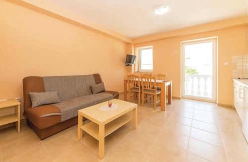 Banj Apartment | Experience the right feel-good atmosphere in these tastefully furnished apartments in the traditiona