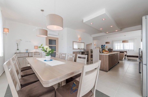 Debeljak Villa | Exquisite 4 BD villa for 8 with heated pool near Zadar