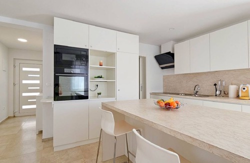 Fiorini House | Exquisite villa with private pool, BBQ, table football and en suite bathrooms
