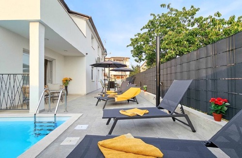 Fiorini House | Exquisite villa with private pool, BBQ, table football and en suite bathrooms