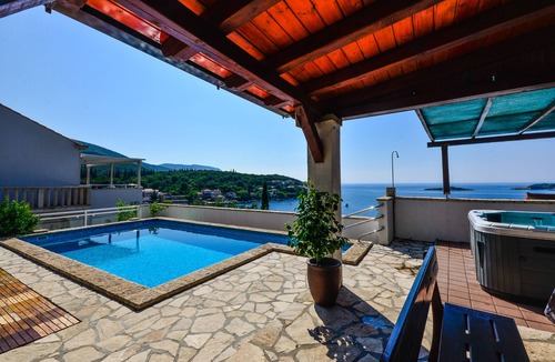 Molunat Villa | Extraordinary 3bed/3bath villa, with sea views,pool and hot tub for 8