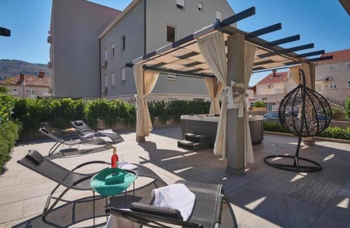 Babin Kuk Apartment | Family 3-bedroom apartment with private jacuzzi terrace Dubrovnik