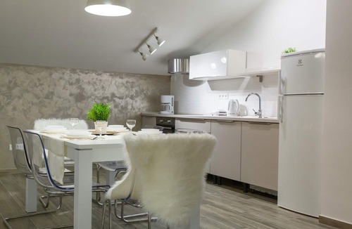 Zidarici Apartment | Family Apartment nr 1 in Villa FE