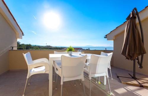 Zidarici Apartment | Family Apartment nr 1 in Villa FE