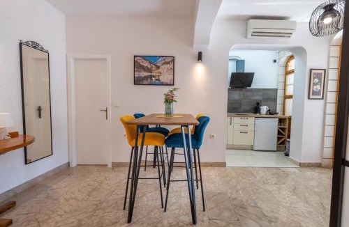 Bidol House | Family apartments - Guesthouse Vranješ