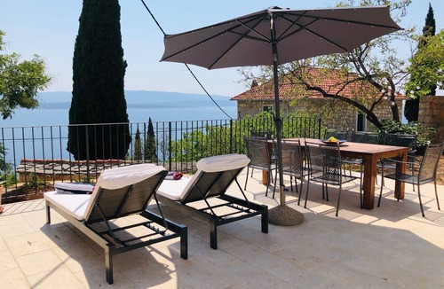Murvica House | family - friend