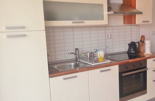Stara Novalja Apartment | Family-friendly 4-star beach holiday apartment