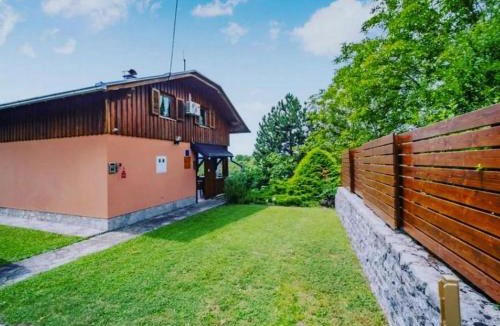 Jastrebarsko House | Family-friendly house with hot tub Dragovanscak, Prigorje - 22529