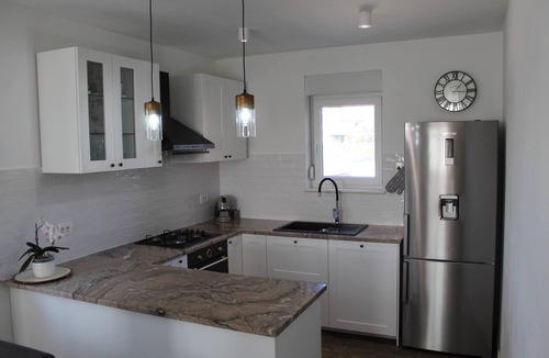 Lovinac Apartment | Family holiday house Orange Spirit
