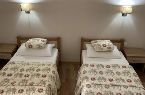 Medjugorje House | Family Hotel VILLA MARIA - Twin room (2+1) 1