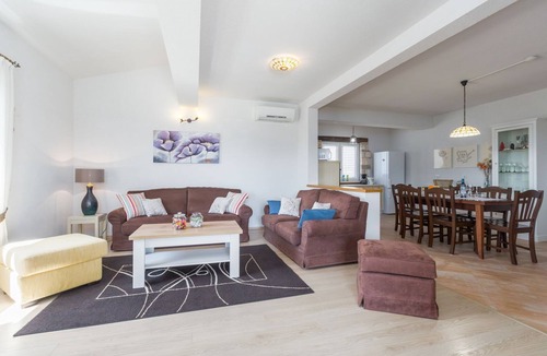 Susnjici House | Fantastic villa with private pool, table tennis, baby bed, dog-friendly