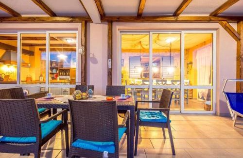 Jablanac House | Ferienhaus mit Privatpool für 2 Personen 2 Kinder ca 300 qm in Jablanac, Dalmatien Norddalmatien