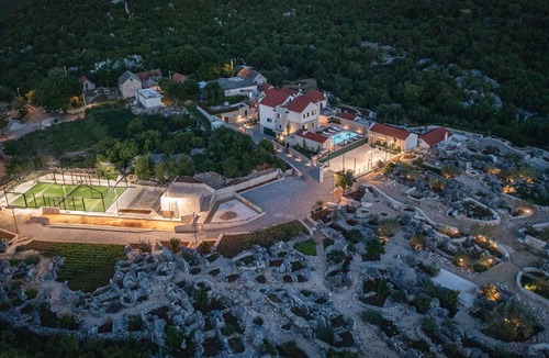 Trnbusi House | Ferienvilla "Lovorika" by Interhome