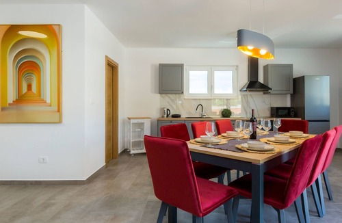 Topid House | Ferienvilla 'Villa Xenia by Interhome