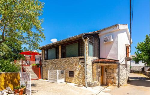 Polje House | Five-Bedroom Holiday Home In Polje