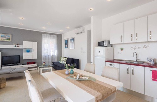 Marusici Apartment | Flat "Daria 3" with a view of the water