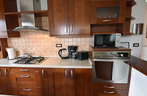 Fiorini Apartment | Flat with shared pool in Fiorini