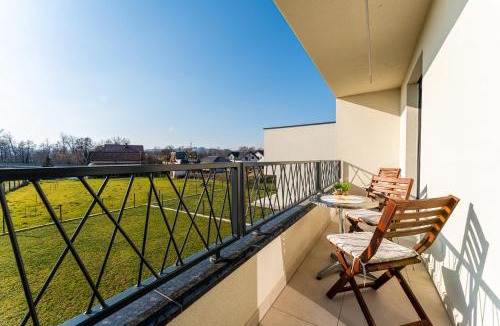 Novaki House | Flex SelfCheckIns 143 - Novaki -Terrace - 4 Bedrooms - Parking