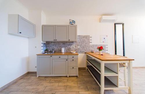 Zagreb Apartment | Flex SelfCheckIns 196 - Zagreb - Studio - Jacuzzi