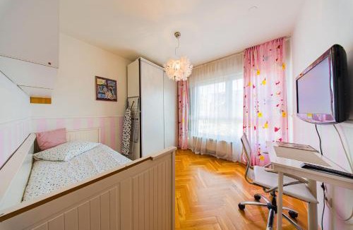 Zagreb Apartment | Flexible SelfCheckIns 216 - Zagreb - 3 Bedrooms - Garage
