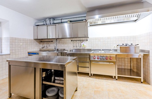 Trolokve Villa | Flying Stars - Luxury Stone Villa, Family-friendly, near Split and Trogir