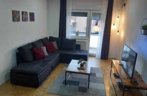 Dakovo Apartment | For5