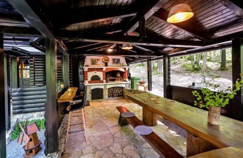 Ivanec Ski Chalet | Forest Escape with Jacuzzi & Pool Among the Trees by Destination GREEN Croatia