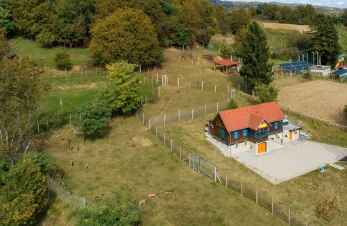 Sveti Ivan Zelina House | Forest home with jacuzzi, playground, and BBQ for family relaxation.