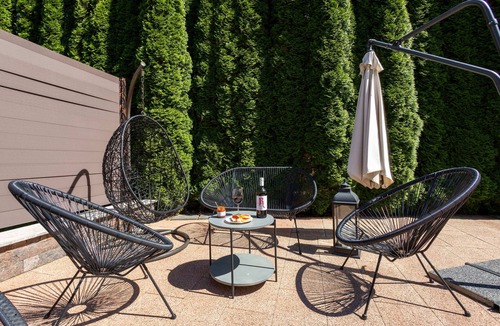 Brestovac Villa | Forest house with jacuzzi, sauna, pool, barbecue, and kids’ playground