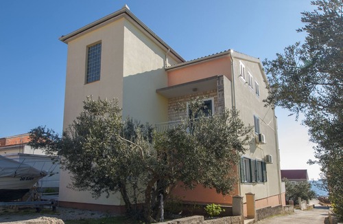 Brodarica Apartment | Four-bedroom apartment with terrace and sea view Brodarica, Šibenik (A-5736-b)