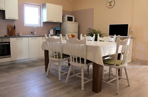 Sukosan Apartment | Four-bedroom apartment with terrace Sukošan, Zadar (A-6402-a)