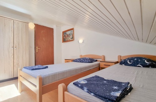 Dajla Apartment | Four bedroom apartment with terrace and sea view Dajla, Novigrad (A-19943-a)
